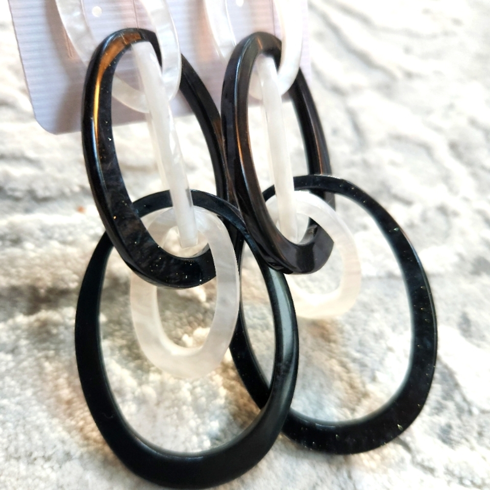 Black and White Link with Marbeling Statement Earrings